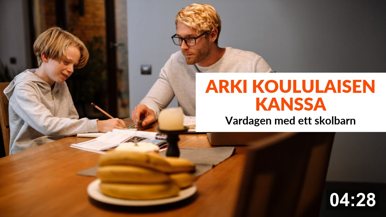 Arki-koululaisen-kanssa